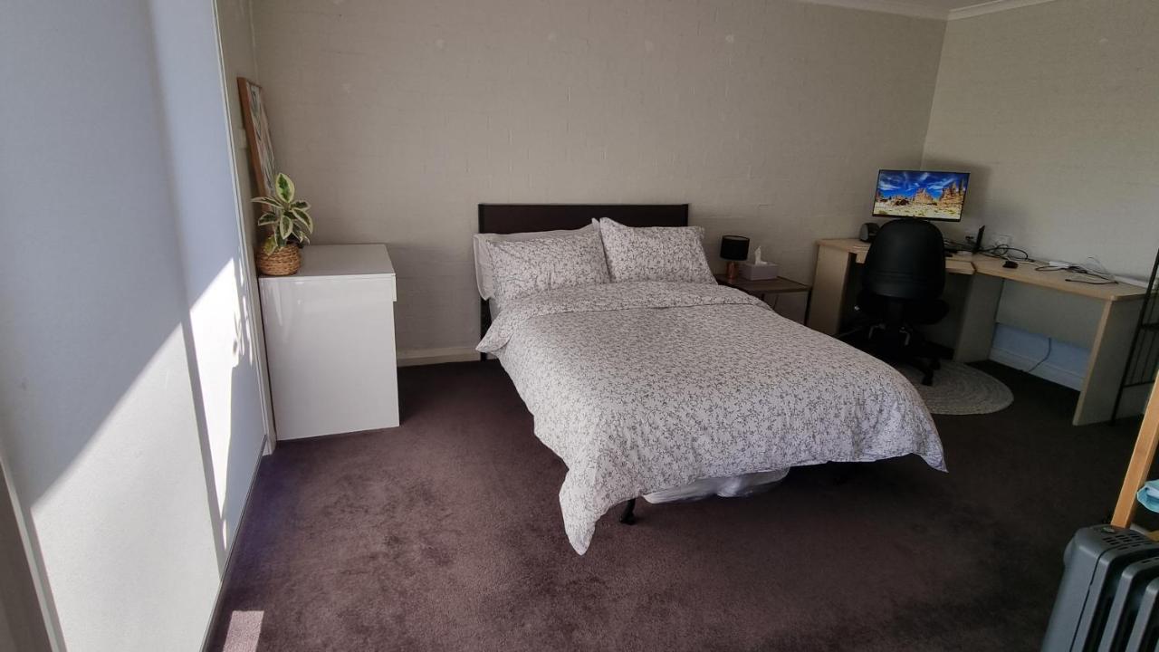 Guest Suite In Duffy Weston Creek Екстериор снимка