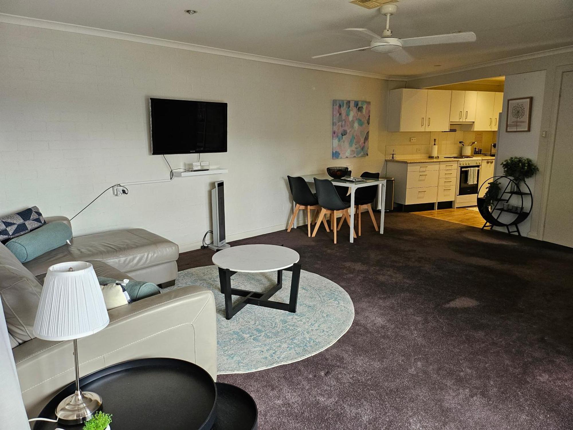 Guest Suite In Duffy Weston Creek Екстериор снимка